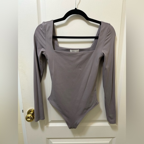 ARITZIA babaton grey square neck longsleeve bodysuit size small (small pen line) - Picture 1 of 4
